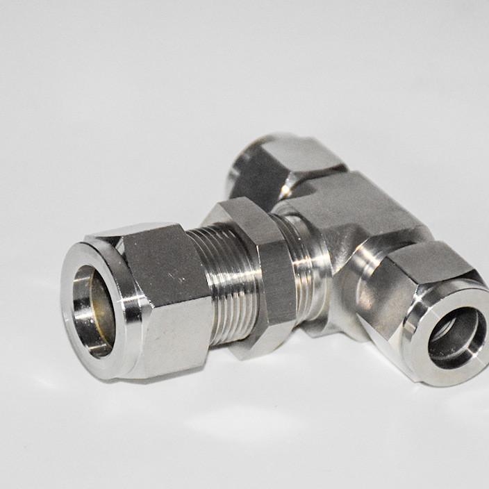 中心异径卡套三通