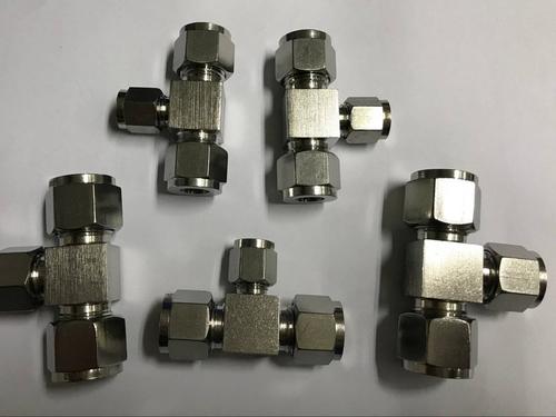 中心异径卡套三通